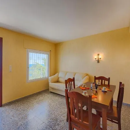 Villas Guzman - Primera Linea Κάλπε